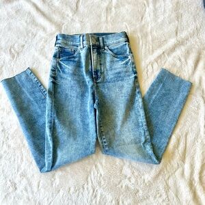 LIKE NEW! Express Jeans